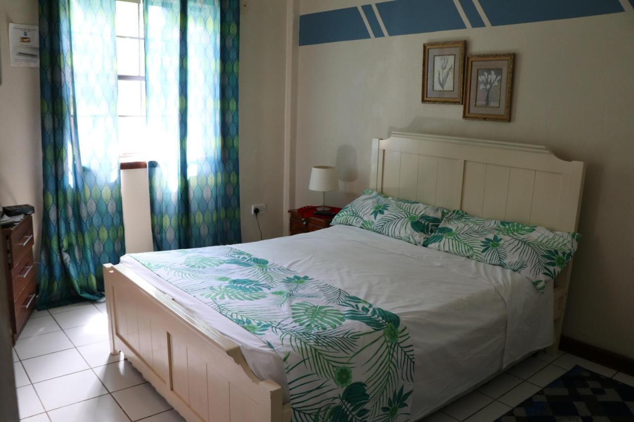 Tropical Breeze Vacation Home And Apartments Гроз-Иле Экстерьер фото