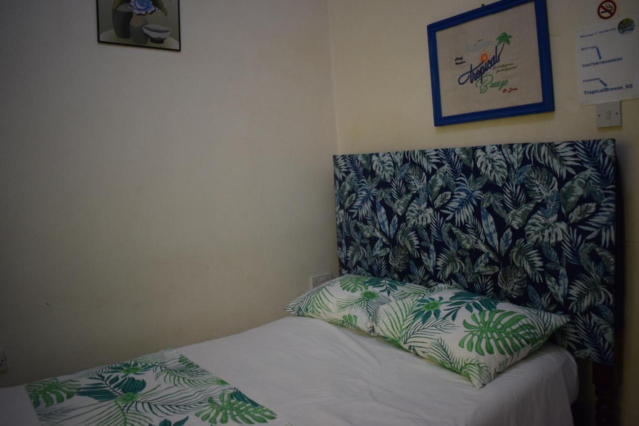 Tropical Breeze Vacation Home And Apartments Гроз-Иле Экстерьер фото