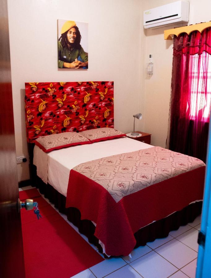 Tropical Breeze Vacation Home And Apartments Гроз-Иле Экстерьер фото