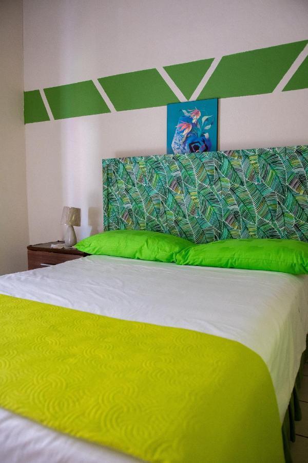 Tropical Breeze Vacation Home And Apartments Гроз-Иле Экстерьер фото