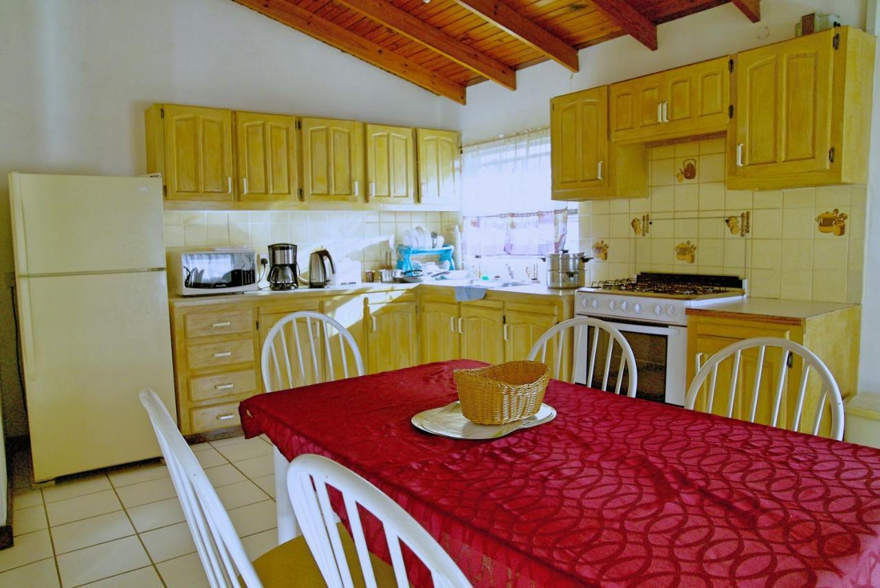 Tropical Breeze Vacation Home And Apartments Гроз-Иле Экстерьер фото
