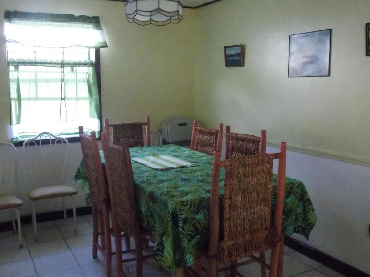 Tropical Breeze Vacation Home And Apartments Гроз-Иле Экстерьер фото